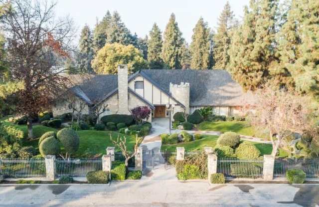 561 N De Wolf Ave photos photos