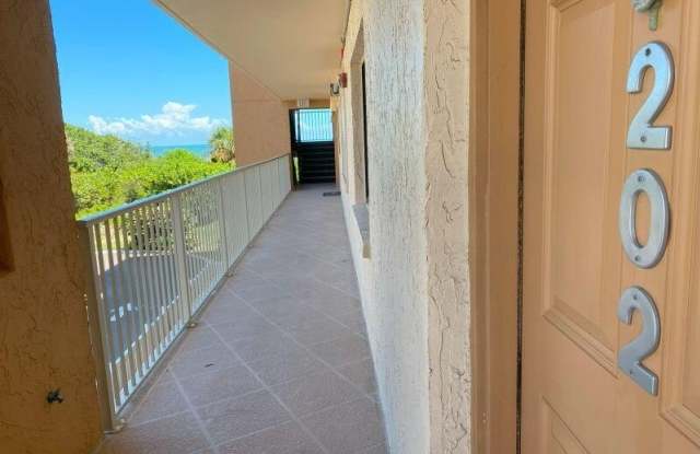 7520 Ridgewood Avenue photos photos