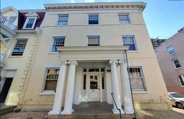 421 W Grace St - 421 West Grace Street, Richmond, VA 23220 421 W Grace St - 421 West Grace Street, Richmond, VA 23220