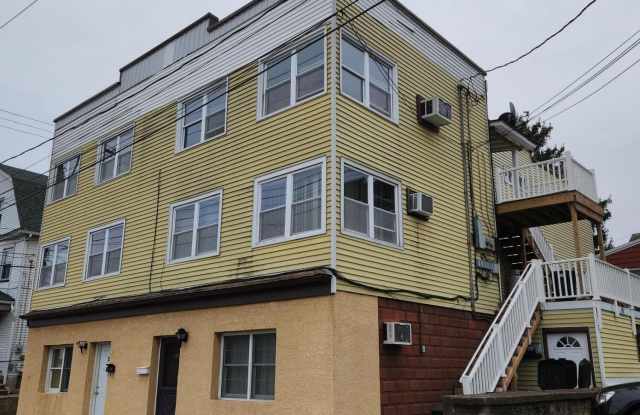 21 E Spring Street - 21 East Spring Street, Nanticoke, PA 18634