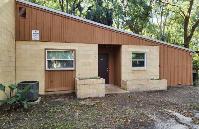 206 NE 7 PLACE - 206 Northeast 7th Place, Micanopy, FL 32667