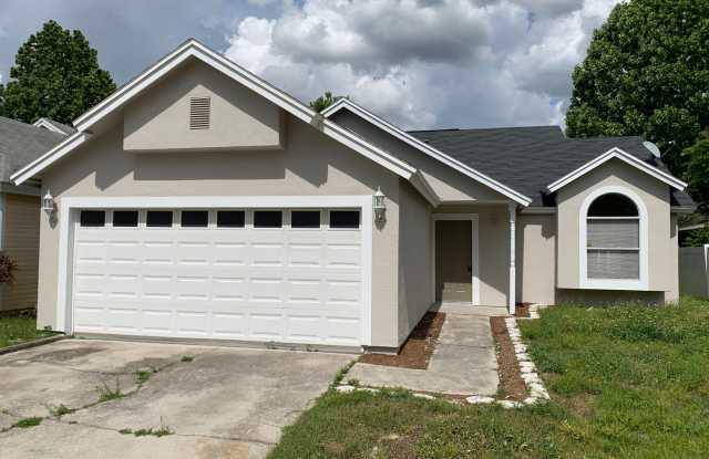 3 Bedroom Remodeled Home in Surrey Ridge photos photos
