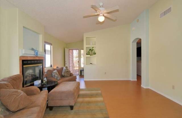 6000 S Wood Crest Drive Gallery 2