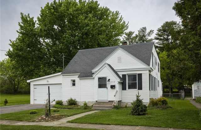 332 Butterfield Avenue Gallery 1
