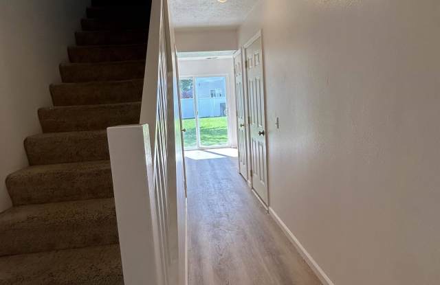 320 S. Ashley Gallery 4