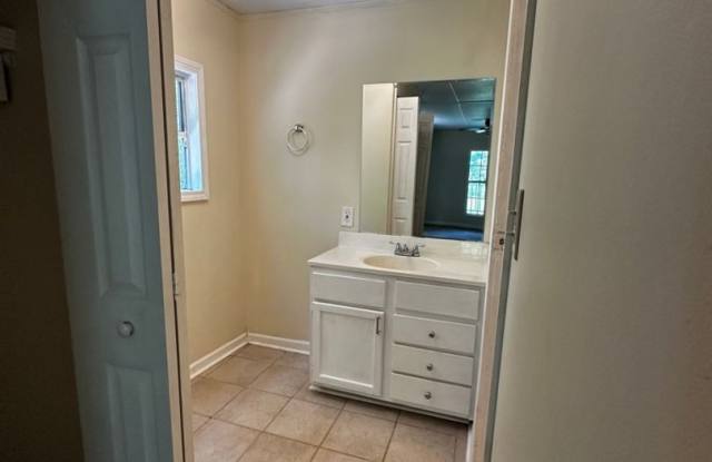 4 Bedrooms, 2 Bathrooms - Home in Cartersville! - 153 Willis Road Southwest, Bartow County, GA 30120