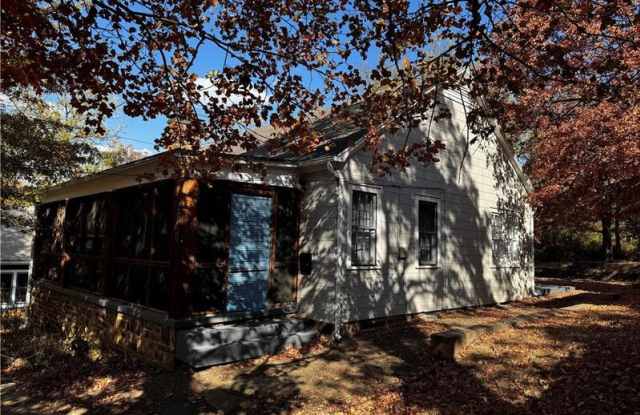 610 N Olive Ave photos photos