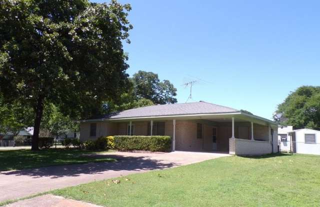 130 Seaside Drive - 130 Seaside Drive, Gun Barrel City, TX 75156