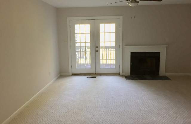 Townhouse minutes from Wake Forest University! photos photos