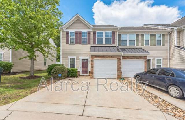 2455 Silverthorn Dr photos photos