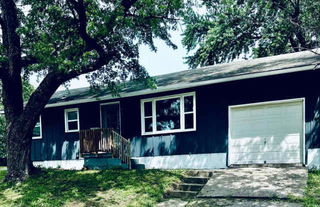 7301 S Benton Ave - 7301 South Benton Avenue, Kansas City, MO 64132