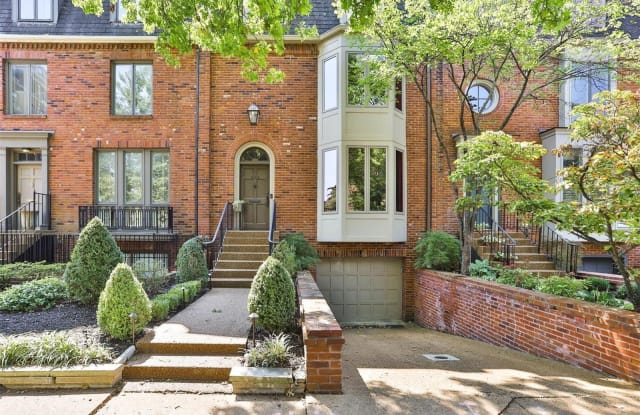 4504 Pershing Place - 4504 Pershing Place, St. Louis, MO 63108