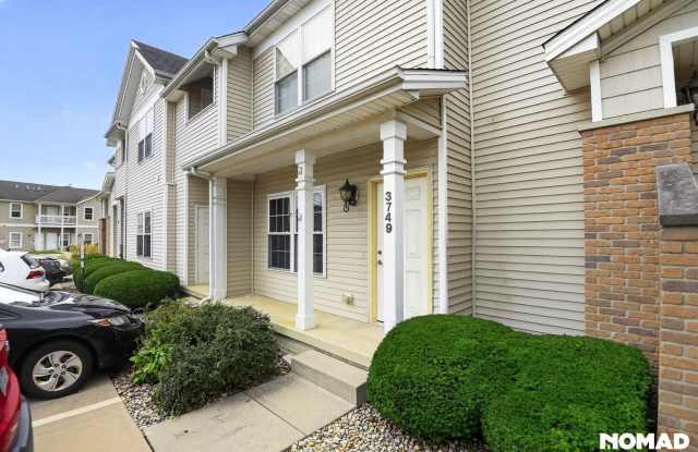 Charming 2BR Condo in Champaign photos photos