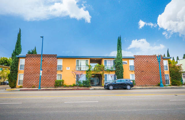 10736 Magnolia Blvd. photos photos