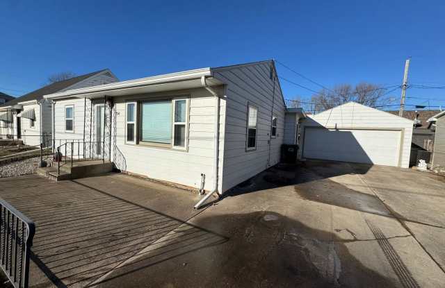 Main level house available for rent photos photos