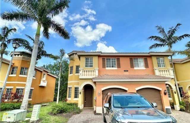 10280 Olivewood Way unit: 61 photos photos
