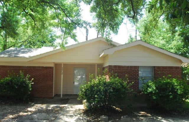 2020 South St - 2020 South Street, Gulfport, MS 39507