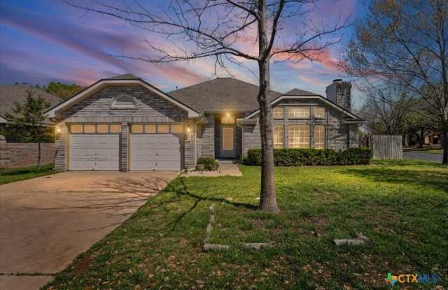 8900 MARTHAS Drive photos photos