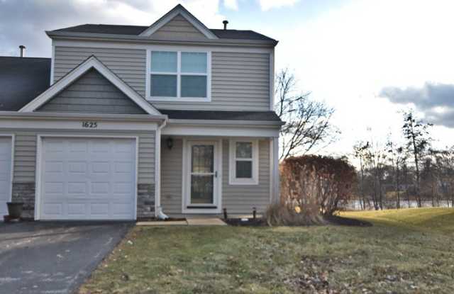 1625 COLLEGE GREEN Drive - 1625 College Green Drive, Elgin, IL 60123