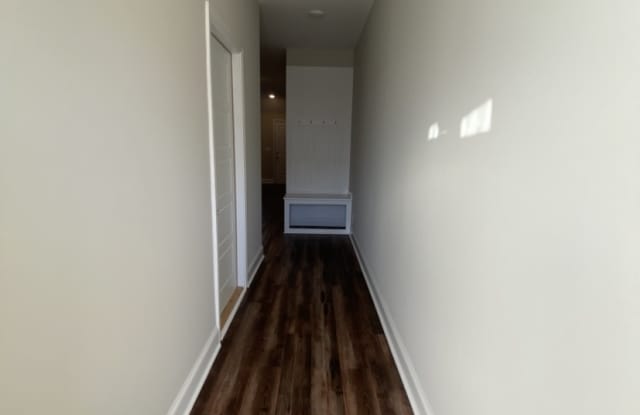 1035 Glenkirk Drive Gallery 2