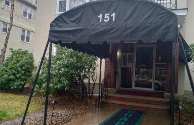 151 E Walnut Street photos photos