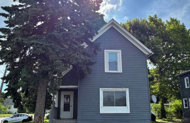 Charming 3-Bedroom Property in Prime Location photos photos