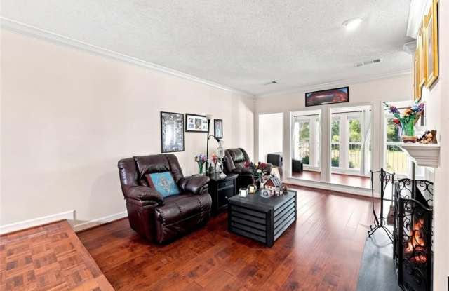 3924 Ashford Lake Court NE Gallery 3