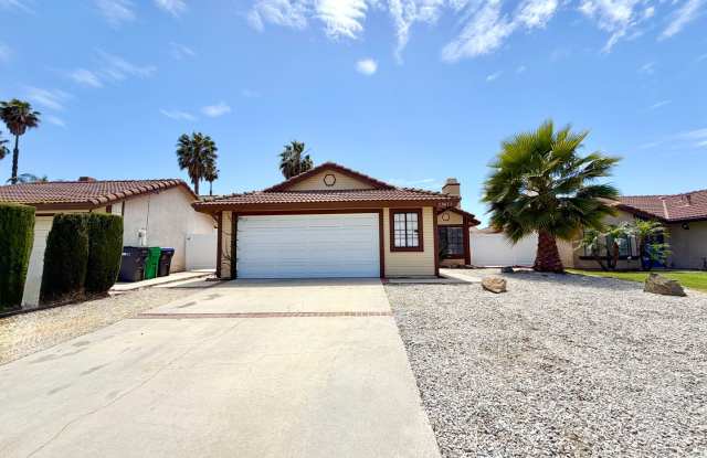 Murrieta Single Story 3 Bedroom 2 Bathroom home available for LEASE! photos photos