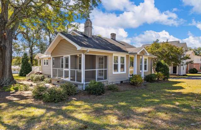 Downtown Greer Charmer: Spacious 3-Bed, 2 BA Home with Screened Porch, Carport & Hardwoods, NO APPLICATION FEE if APPROVED photos photos