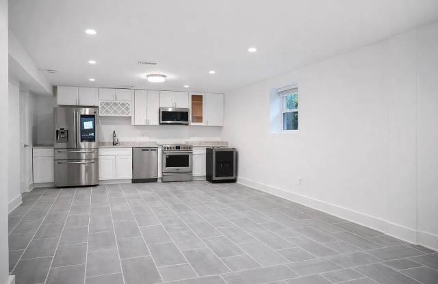 1633 KALMIA Road NW Gallery 3