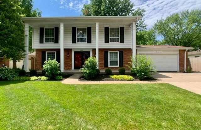 2317 Blue Hill Road - 2317 Blue Hill Road, Chesterfield, MO 63017