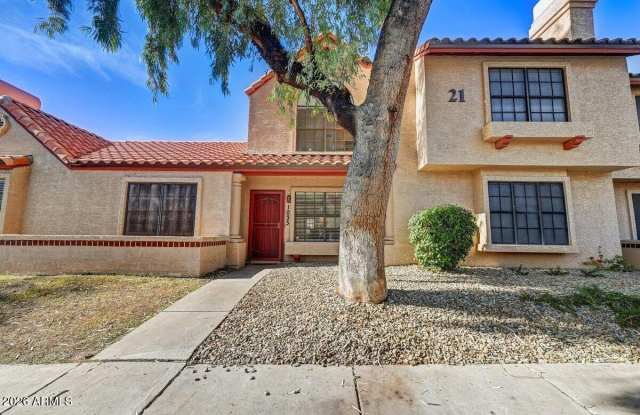 4901 E Kelton Lane Gallery 2