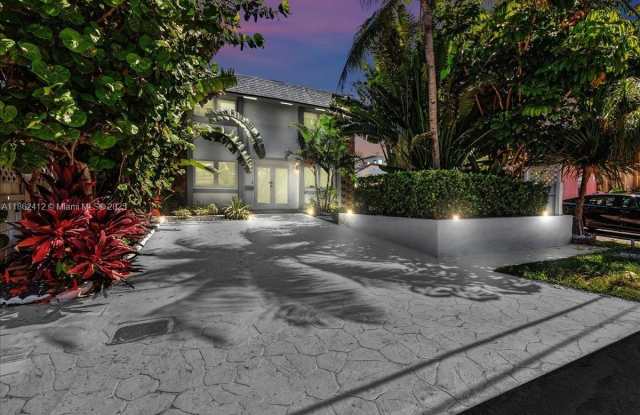 348 Palm St photos photos