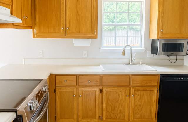 210 Chadwyck Circle - 210 Chadwyck Circle, Warner Robins, GA 31005