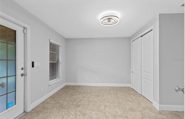 9997 TOWN LAKE Drive Gallery 4