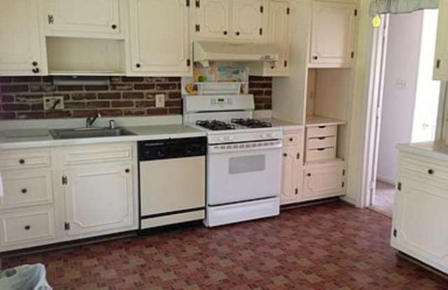 9305 Kilport Ct Gallery 4