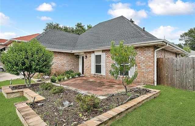 4112 LAKE TRAIL Drive Gallery 2