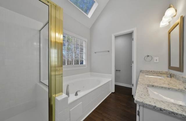 177 Picketts Lake Drive Gallery 4