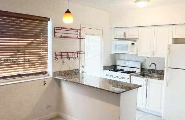 2195 Bay Drive Gallery 1