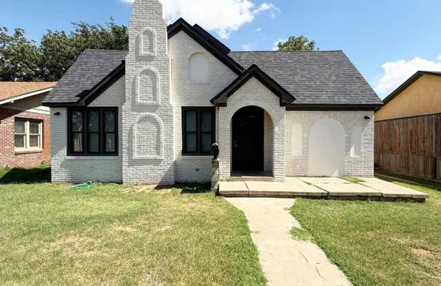 Pre-leasing for August! - 5 Bedroom 5 Bath Home Two Story Home! photos photos