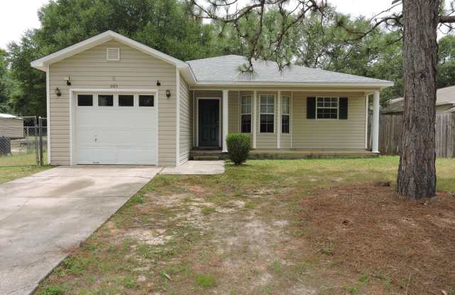 265 Lindberg Street - 265 Lindberg Street, Crestview, FL 32536