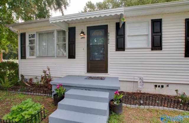 1702 Truman Ave photos photos