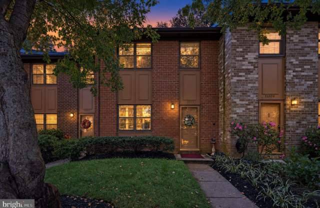 11307 HEADLANDS Court Gallery 2