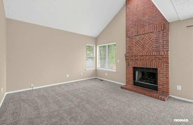 Spacious 4BR House in Highlands Ranch Gallery 3
