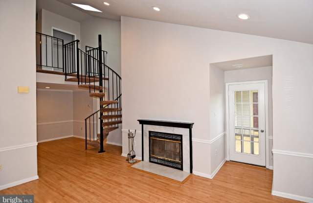 12227 WADSWORTH WAY Gallery 4