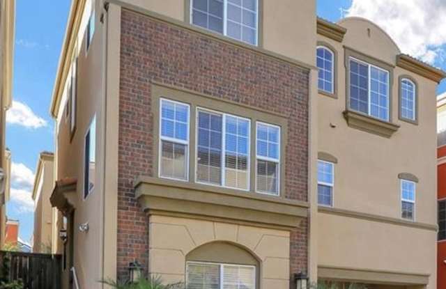 Beautiful 4-Bedroom Torrance Home with Open Floor Plan & Entertainer’s Backyard Gallery 3