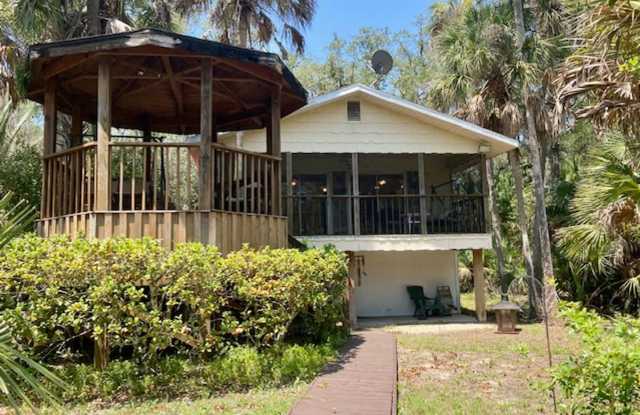 Captains' Lodge Old Homosassa Gallery 4