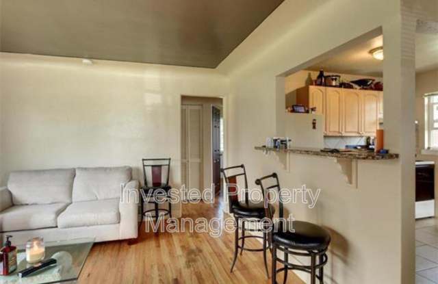 1913 Del Mar Pkwy Gallery 4