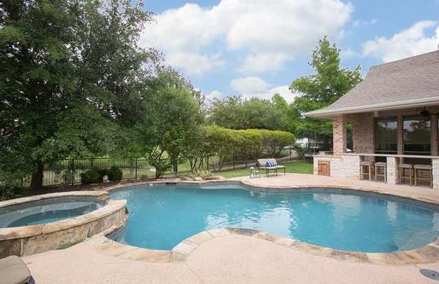 5188 Lago Vista Gallery 2