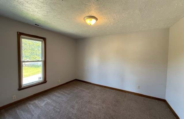 836 Warren Ave photos photos